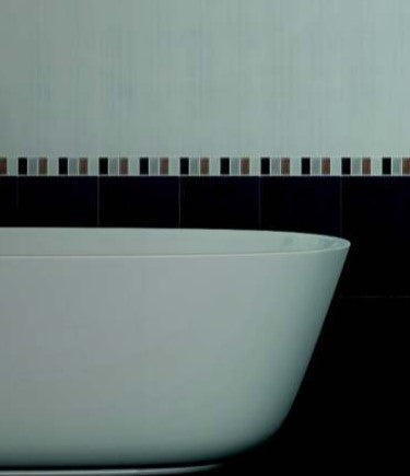 Russak | Ceramic Tile | 150mm x 300mm x 7mm | Gloss